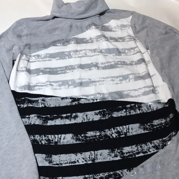 lynn Ritchie Tops - Lynn Ritchie Silver Turtleneck Size M